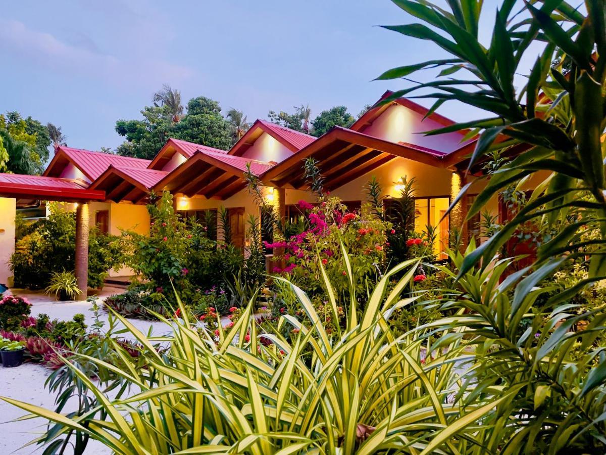 Thoddoo Beach Holiday Buitenkant foto